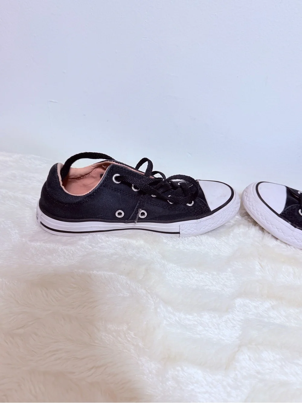 Converse Girl's CTAS Madison OX Black/Rust Pink/White Sneakers - Size 1